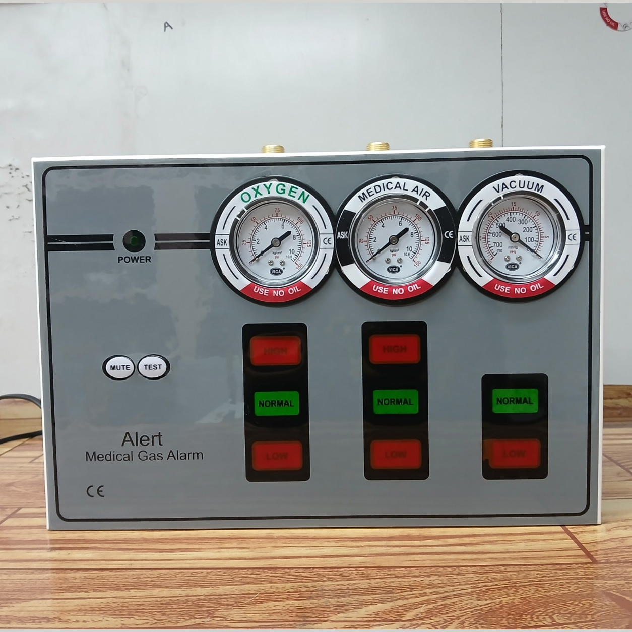 Three Gas Analog Medical Alarm System